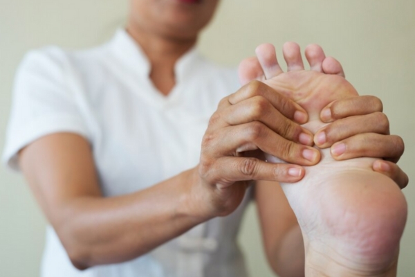 Best Peripheral Neuropathy Treatment in Thane: Understanding the Causes and Symptoms